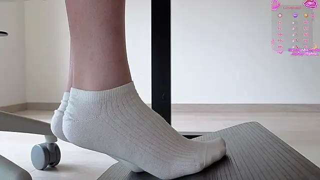 Feetbeth online show from April 2026 04:25:01 PM