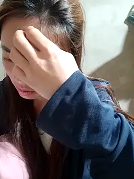 little-effy online show from April 2026 07:07:02 PM