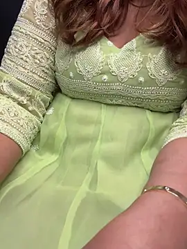 butterflyslay online show from February 2026 02:53:01 AM