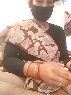 Snapshot of Sweet_Couple_01 chatting on July 2026 09:24:02 AM Sweet Couple 01 online show from July 2026 09:24:02 AM