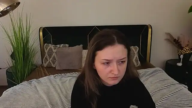 CyrenaLuxe online show from March 2026 08:19:01 AM