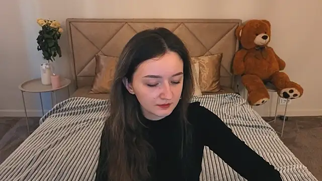 CyrenaLuxe online show from March 2026 08:19:01 AM