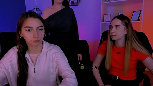 mila firee online show from April 2026 08:54:01 AM