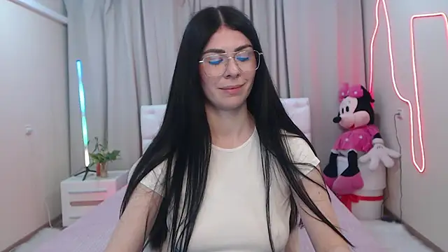 Snapshot of MilaSecret55 chatting on May 2026 06:32:03 AM MilaSecret55 online show from May 2026 06:32:03 AM