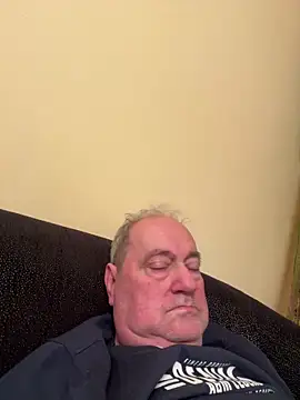 csikar online show from April 2026 09:20:02 PM