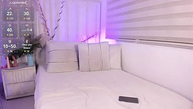 im ariana  online show from July 2026 08:11:01 PM