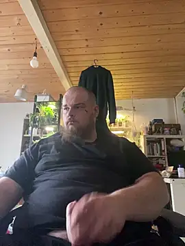 YoursxTruly online show from February 2026 03:12:01 PM