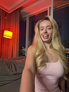 SunnyShiney online show from June 2026 07:56:01 PM