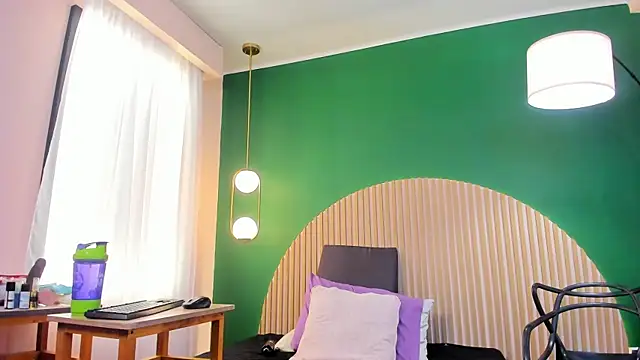 dahianeconnor online show from March 2026 12:02:02 PM