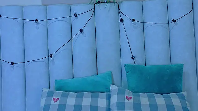 Miia Anderson online show from March 2026 01:15:01 PM