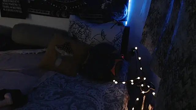 AlienforTwenty online show from March 2026 08:36:02 PM