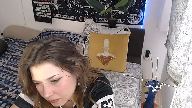 AlienforTwenty online show from March 2026 12:53:02 PM