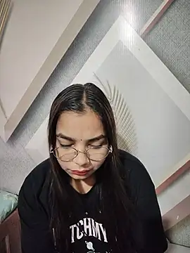 Himani 0122 online show from July 2026 06:05:01 AM