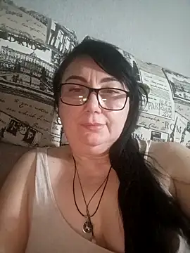 MariSwan222 online show from April 2026 08:28:02 PM