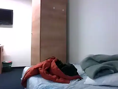 sweetpinoy2027 online show from April 2026 03:20:01 PM