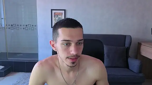 Snapshot of KaydenDrew chatting on June 2026 10:15:01 AM KaydenDrew online show from June 2026 10:15:01 AM