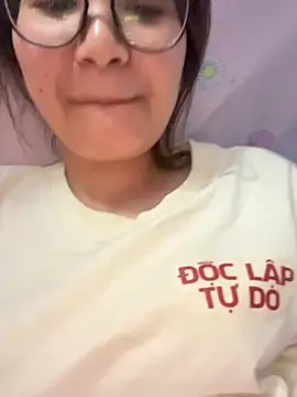 Thanhhuyen001 online show from June 2026 04:07:01 PM