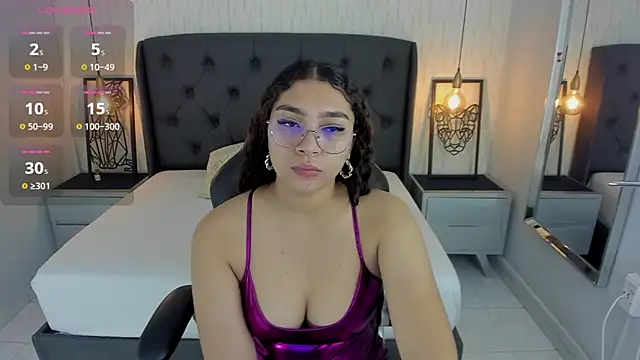 Snapshot of angelinemore chatting on March 2026 07:47:01 PM angelinemore online show from March 2026 07:47:01 PM