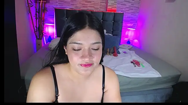 Valeri hot22 online show from April 2026 09:29:02 PM