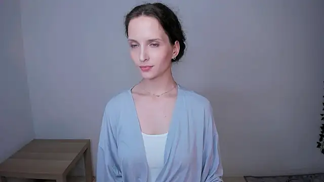 Ariadna Shy online show from June 2026 10:18:02 PM