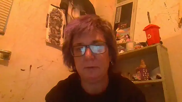Snapshot of becky1111 chatting on June 2026 11:25:01 AM becky1111 online show from June 2026 11:25:01 AM