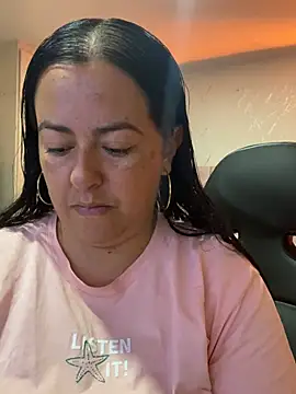 Snapshot of evelyn_harpeery chatting on July 2026 10:31:02 AM evelyn harpeery online show from July 2026 10:31:02 AM