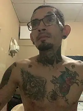 Snapshot of Boy_tatto77 chatting on July 2026 04:15:01 AM Boy tatto77 online show from July 2026 04:15:01 AM