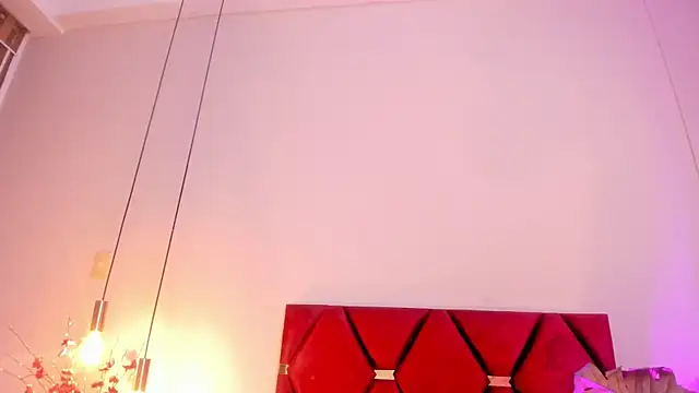 GahiaBelucci online show from April 2026 04:12:01 PM