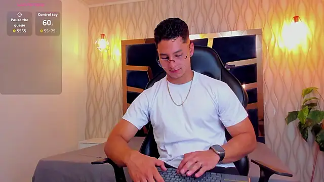 Noah Clarkk online show from March 2026 05:43:01 PM