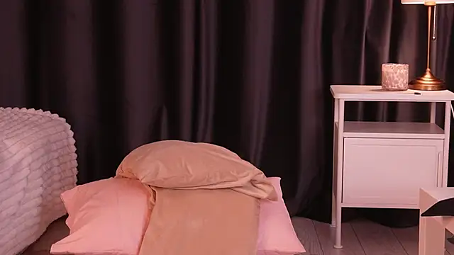 Snapshot of ClaireLust chatting on May 2026 07:33:01 PM ClaireLust online show from May 2026 07:33:01 PM