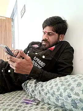 AmitKumar7758 online show from January 2026 05:00:02 AM