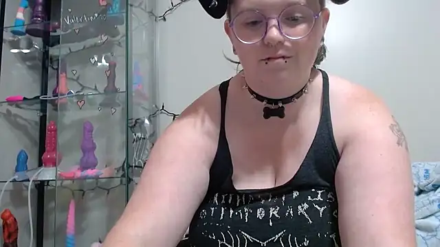 Pupghostt online show from April 2026 06:52:01 PM