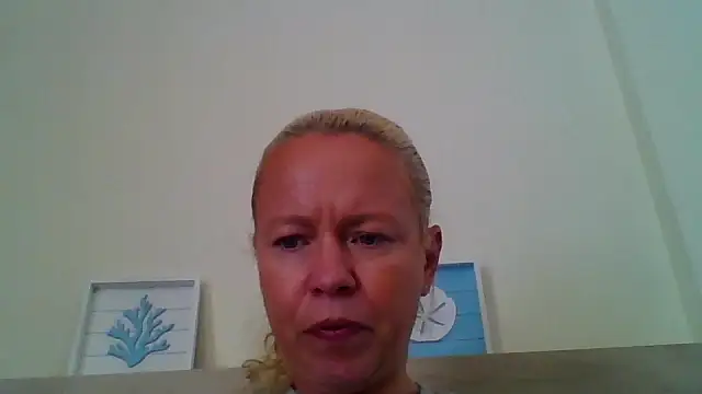 Snapshot of jennyblondeuk chatting on April 2026 01:41:02 PM jennyblondeuk online show from April 2026 01:41:02 PM