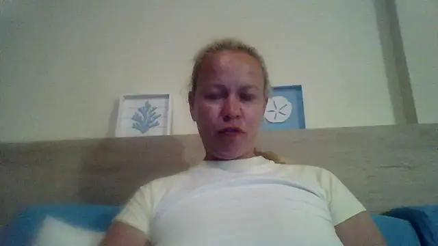 Snapshot of jennyblondeuk chatting on April 2026 08:57:02 PM jennyblondeuk online show from April 2026 08:57:02 PM
