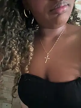 amorasecy online show from July 2026 12:58:01 PM