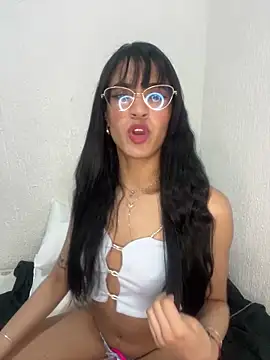 ValentinaEvanz online show from April 2026 06:45:01 PM