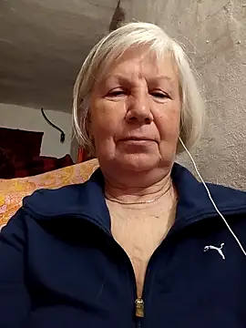 KlaudiaDarling online show from April 2026 08:09:02 PM