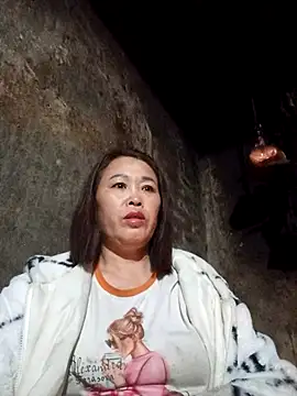 dakota-kis online show from March 2026 11:33:01 PM