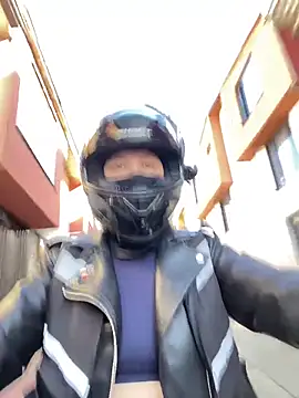 Scarlet auraa online show from March 2026 09:30:02 PM