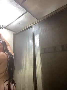 Scarlet auraa online show from March 2026 07:17:01 PM