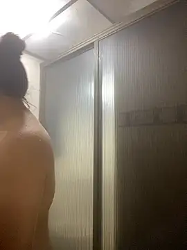 Scarlet auraa online show from April 2026 05:24:02 PM