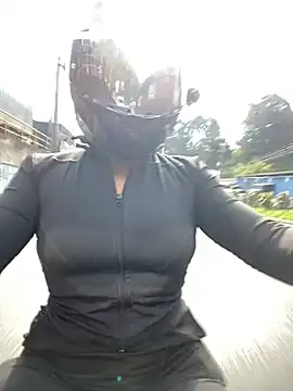 Scarlet auraa online show from April 2026 08:48:01 PM