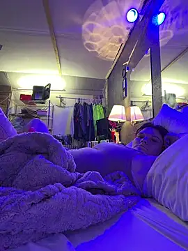 Snapshot of Bigbrowneyes25 chatting on March 2026 01:56:01 PM Bigbrowneyes25 online show from March 2026 01:56:01 PM