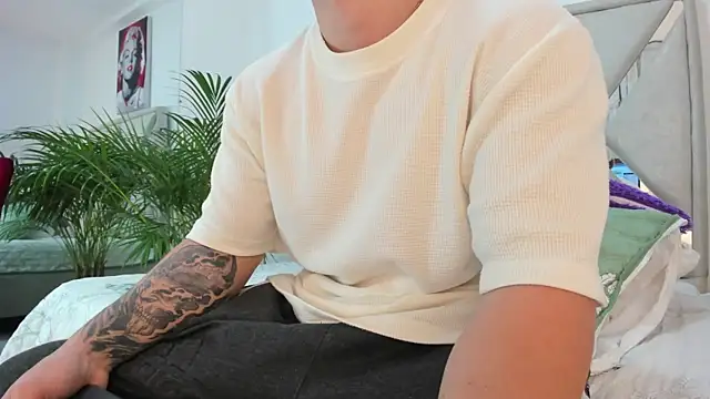 Liam saint online show from March 2026 12:21:02 PM