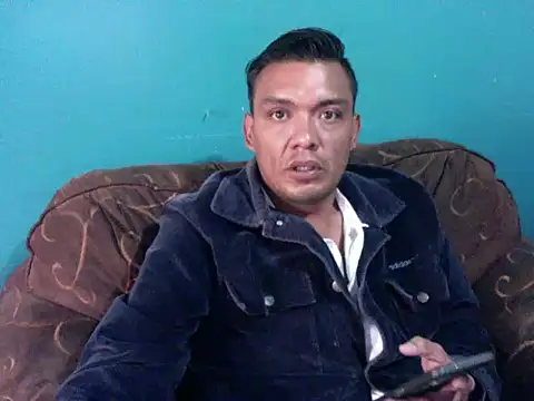 Snapshot of latinomoreno95 chatting on February 2026 09:24:01 PM latinomoreno95 online show from February 2026 09:24:01 PM