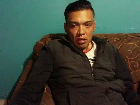 Snapshot of latinomoreno95 chatting on February 2026 01:17:01 AM latinomoreno95 online show from February 2026 01:17:01 AM