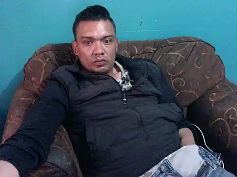 Snapshot of latinomoreno95 chatting on March 2026 11:44:01 PM latinomoreno95 online show from March 2026 11:44:01 PM