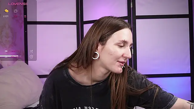 Alice Goth online show from March 2026 10:55:01 AM