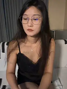 AnnieLi888 online show from April 2026 07:59:02 AM