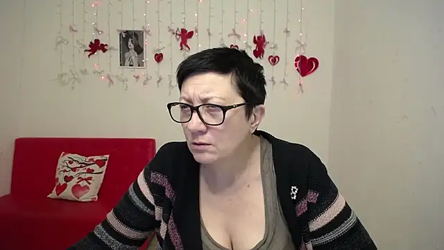 EmilyL0ve online show from February 2026 08:37:02 PM